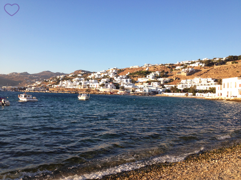 Praia em Míkonos.