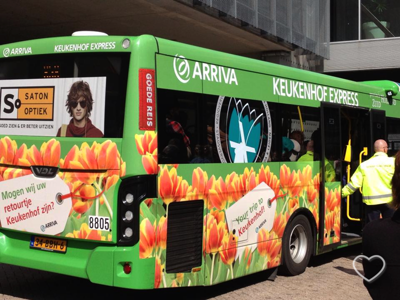 Ônibus que leva ao parque.