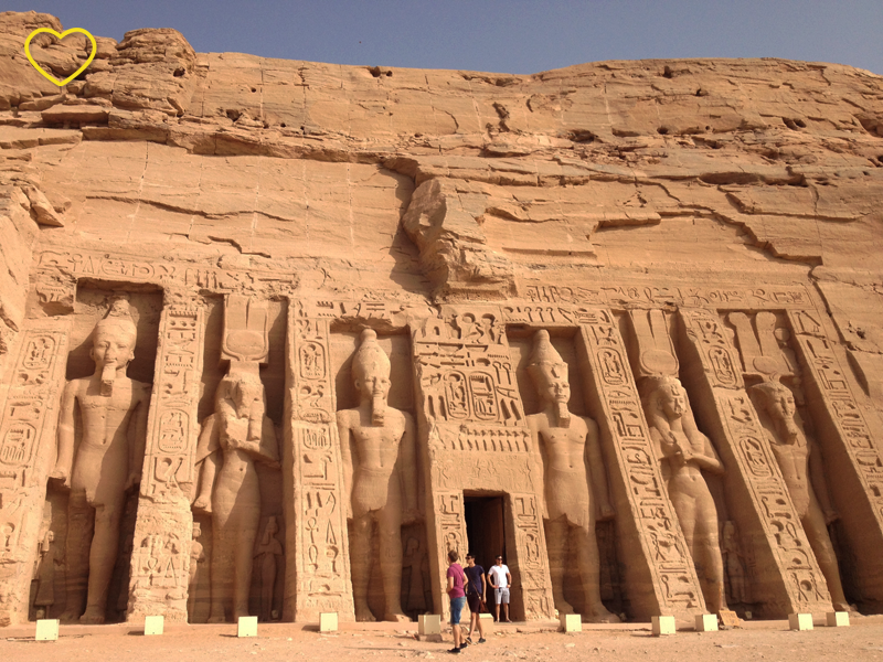 Foto do Templo de Nefertari.